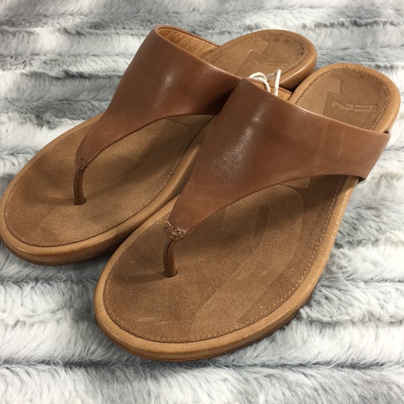 fitflop tan casual slippers